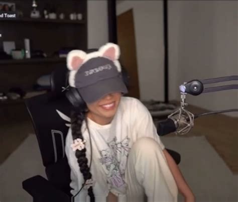Valkyrae moaning : r/ValkyraeSexy .